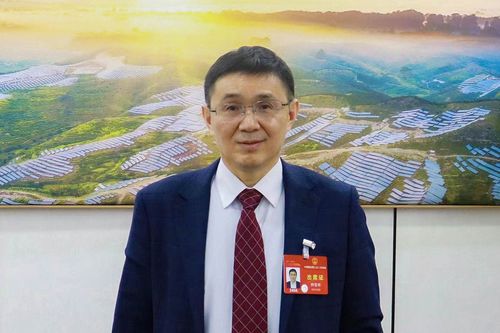钟宝申代表 融技术与政策之力,擘画绿氢产业高质量发展蓝图